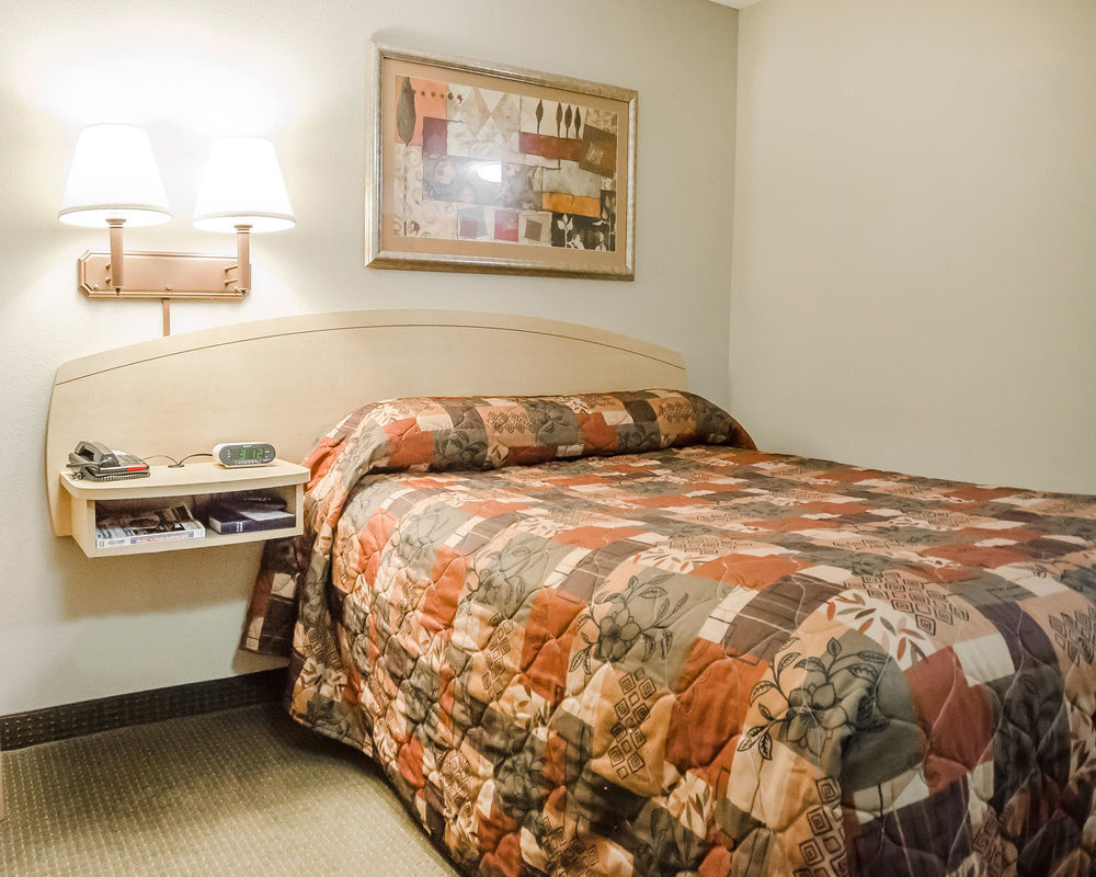Hotel Suburban Clarksville-louisville North 2*